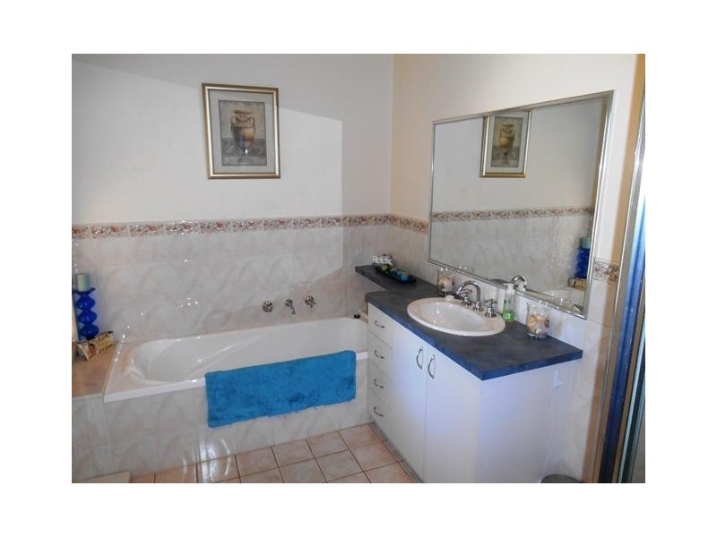 1/29 IRON WAY, Wodonga VIC 3690