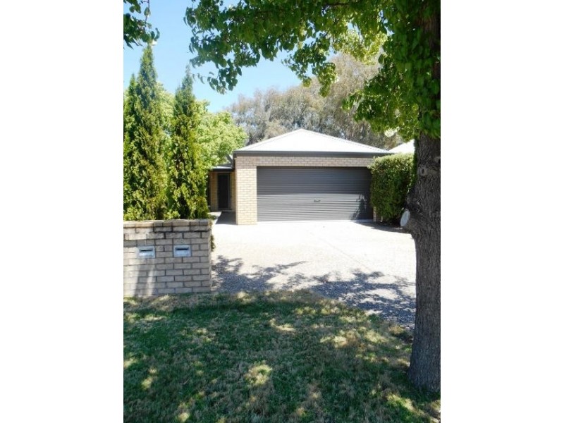 1/29 IRON WAY, Wodonga VIC 3690