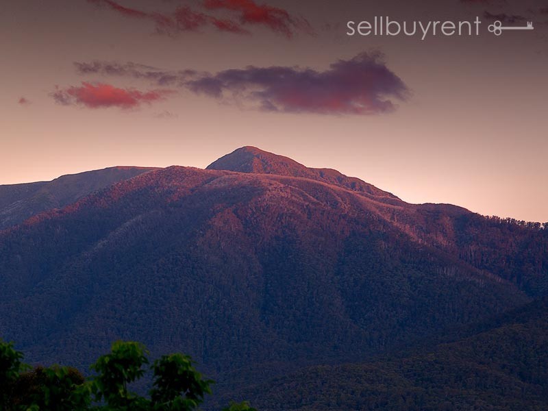 5 COOPER STREET, Mount Beauty VIC 3699