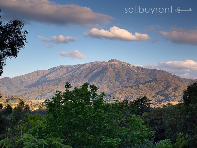 5 COOPER STREET, Mount Beauty VIC 3699