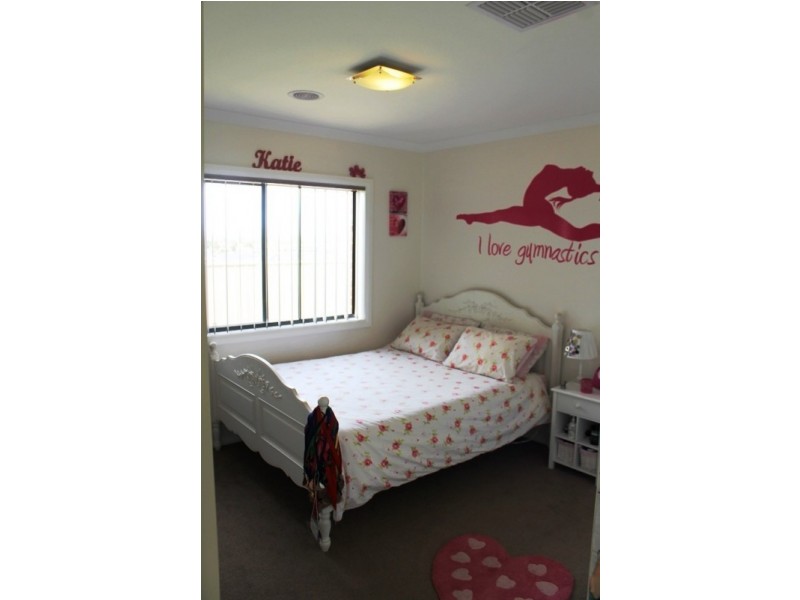 24 MAYGAR AVENUE, Wodonga VIC 3690