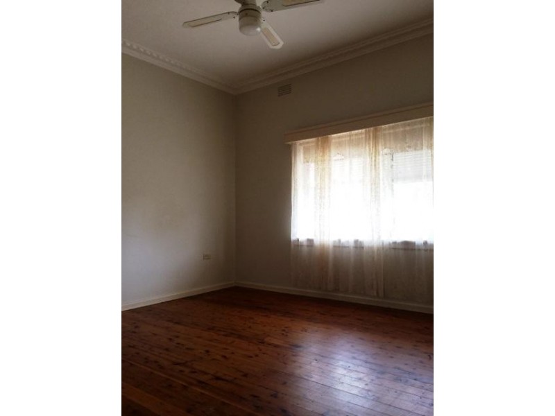 537 WEBB STREET, Lavington NSW 2641