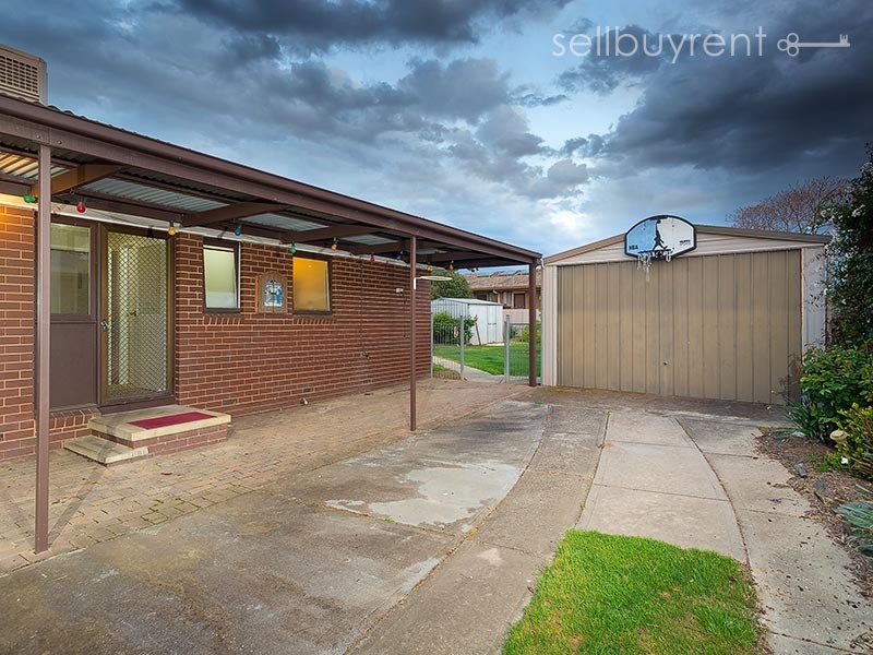 16 GAYVIEW DRIVE, Wodonga VIC 3690