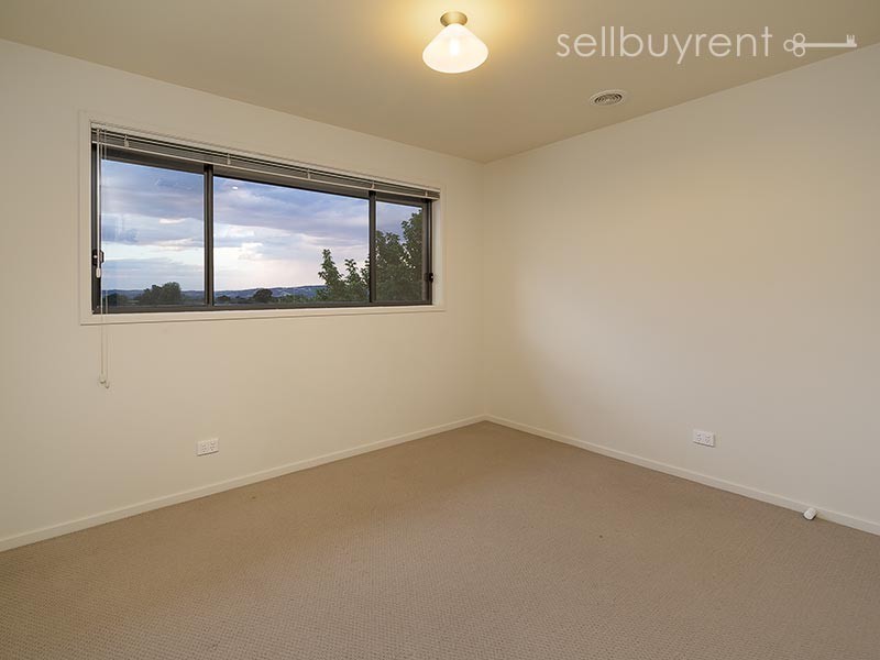 56 BALLARA DRIVE, Wodonga VIC 3690