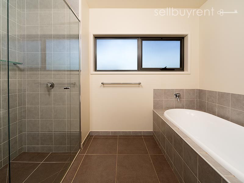 56 BALLARA DRIVE, Wodonga VIC 3690