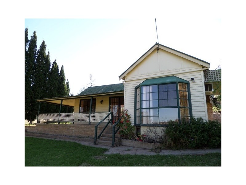 1 MONTGOMERY LANE, Bethanga VIC 3691