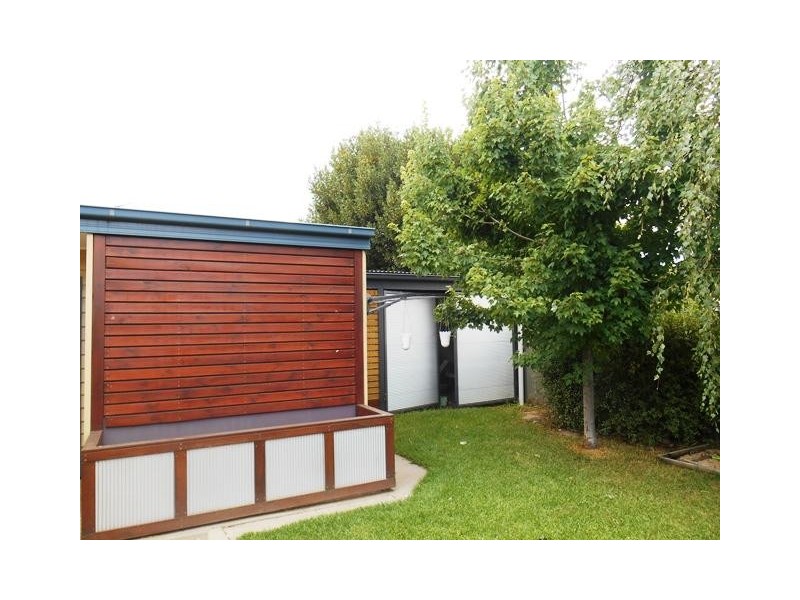 1 SALDAISE STREET, Wodonga VIC 3690