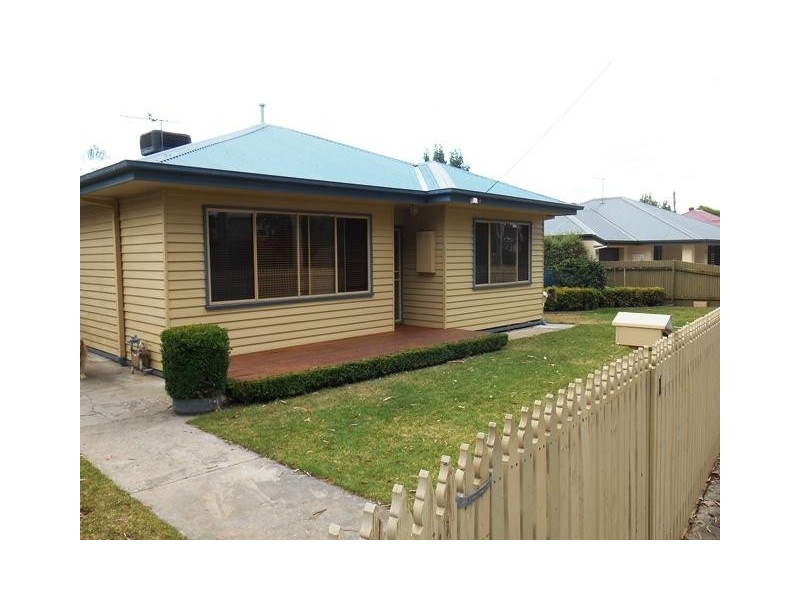 1 SALDAISE STREET, Wodonga VIC 3690