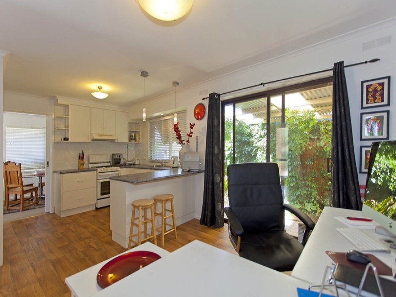 581 LYNE STREET, Albury NSW 2640