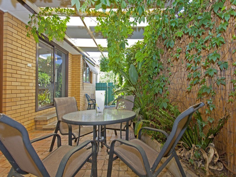 581 LYNE STREET, Albury NSW 2640