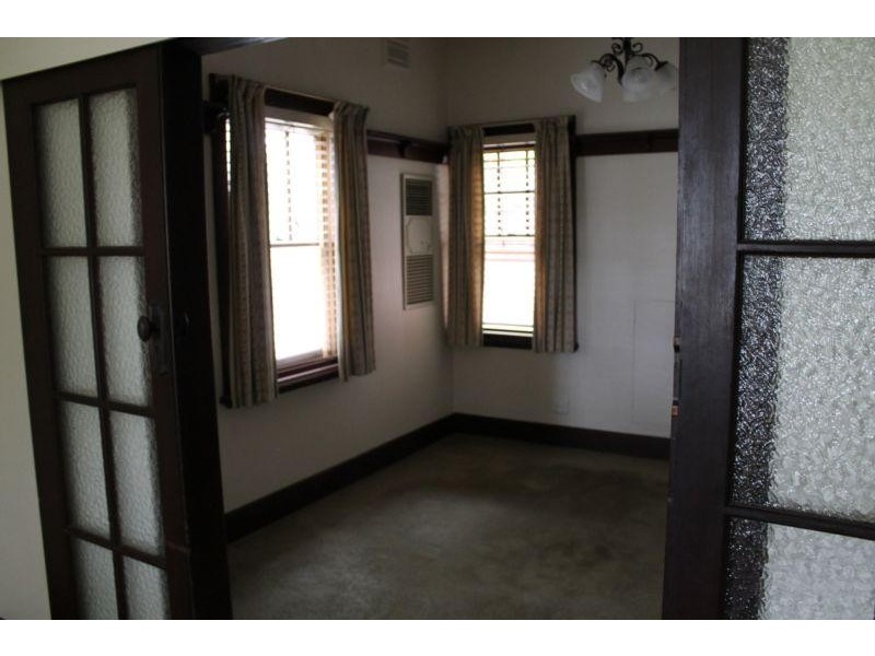 9 THOMAS MITCHELL DRIVE, Wodonga VIC 3690