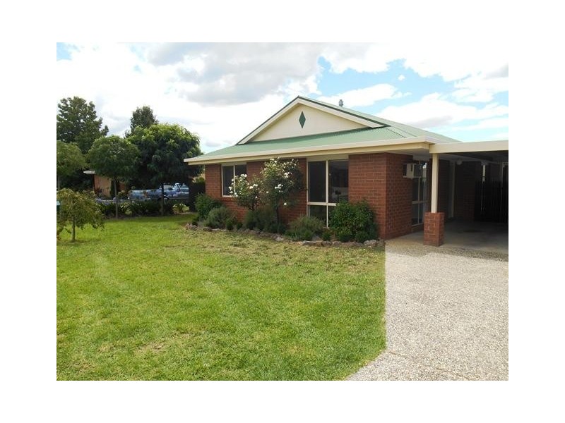 31 KOETONG CRESCENT, Wodonga VIC 3690
