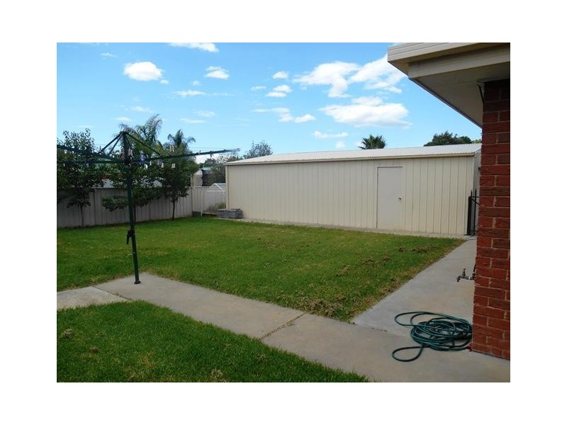 31 KOETONG CRESCENT, Wodonga VIC 3690