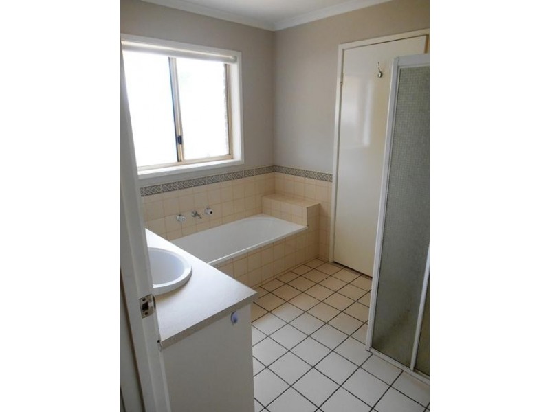 31 KOETONG CRESCENT, Wodonga VIC 3690