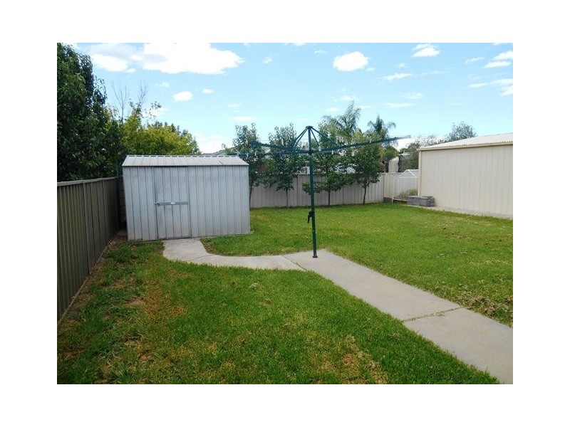 31 KOETONG CRESCENT, Wodonga VIC 3690