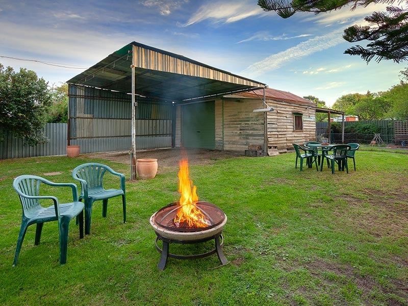 15 BURNLEY STREET, Wodonga VIC 3690