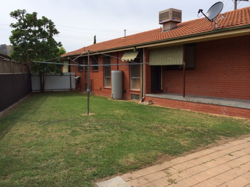 19 LONDON ROAD, Wodonga VIC 3690