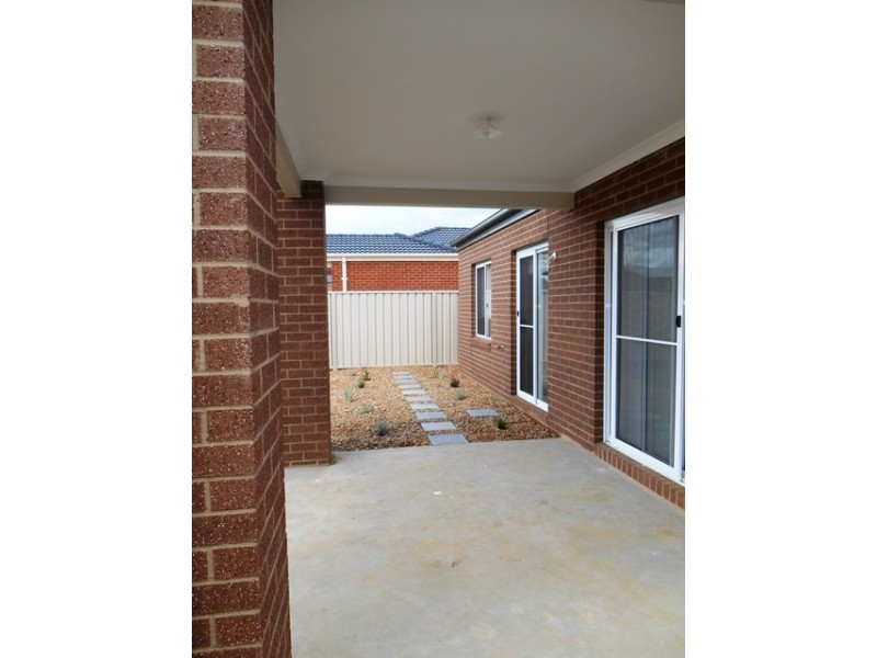 10 JACKA STREET, Wodonga VIC 3690