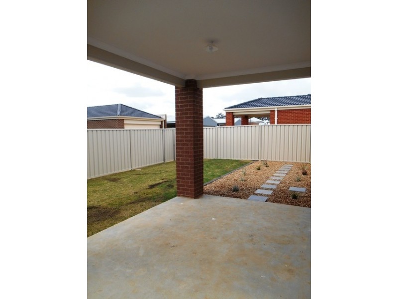 10 JACKA STREET, Wodonga VIC 3690