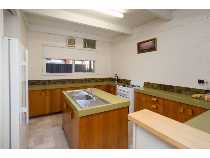 6 WILSON STREET, Wodonga VIC 3690