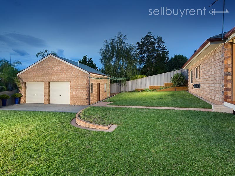 2 FENWICK COURT, Wodonga VIC 3690