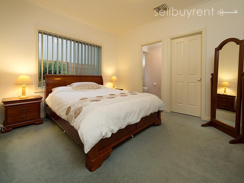 2 FENWICK COURT, Wodonga VIC 3690