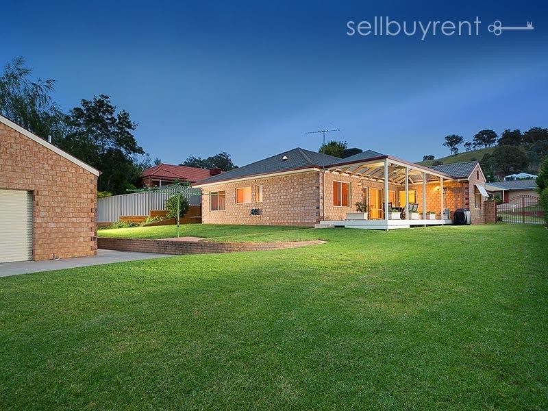 2 FENWICK COURT, Wodonga VIC 3690