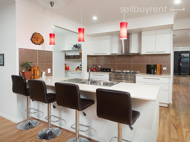 8 GILLMAN TERRACE (OFF BREWER DR), Wodonga VIC 3690