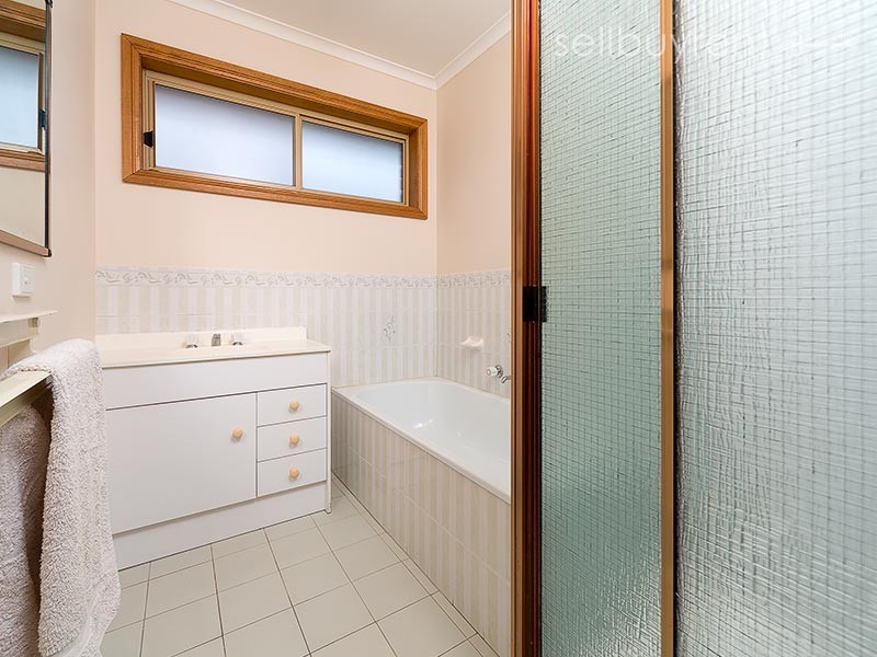 1/113 HUONS HILL ROAD, Wodonga VIC 3690