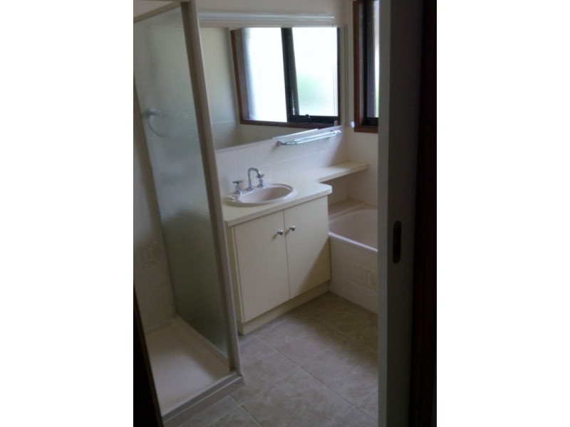 4 KIEWA EAST ROAD, Kiewa VIC 3691