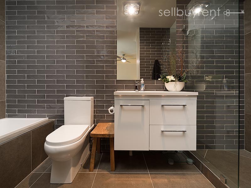 4 GLENAIRNE STREET, Wodonga VIC 3690