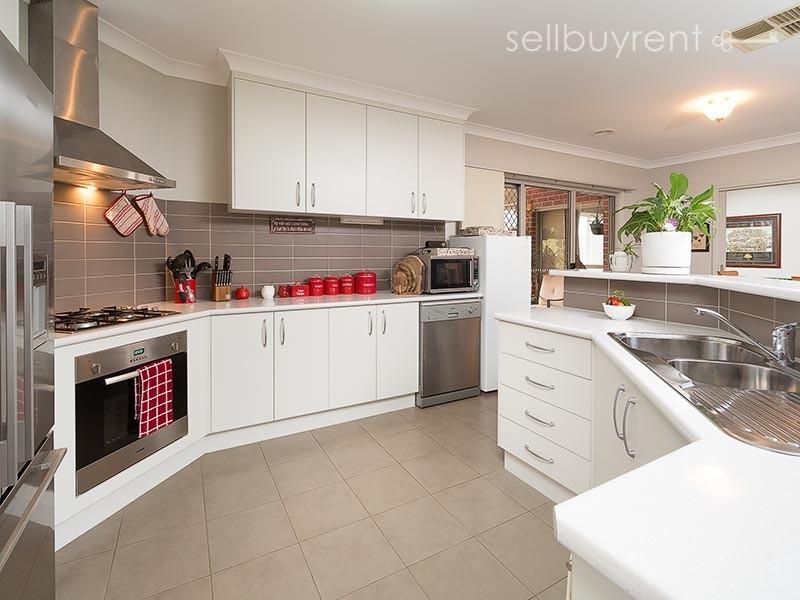 2 INNISBROOK AVENUE, Wodonga VIC 3690