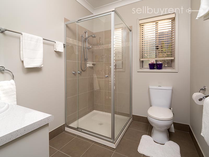 2 INNISBROOK AVENUE, Wodonga VIC 3690