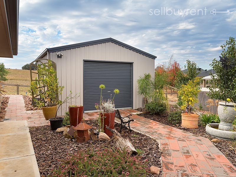 2 INNISBROOK AVENUE, Wodonga VIC 3690