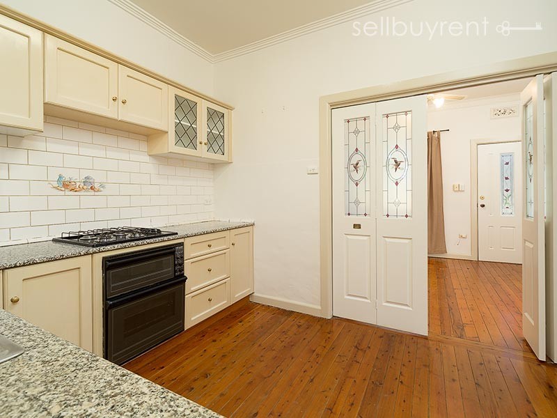 2/424 KOTTHOFF STREET, Lavington NSW 2641