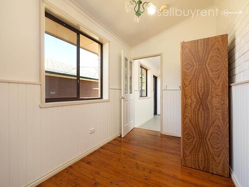 2/424 KOTTHOFF STREET, Lavington NSW 2641