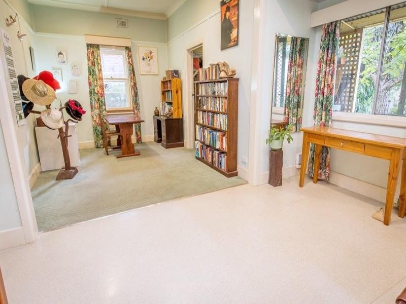 8 HAVELOCK STREET, Wodonga VIC 3690