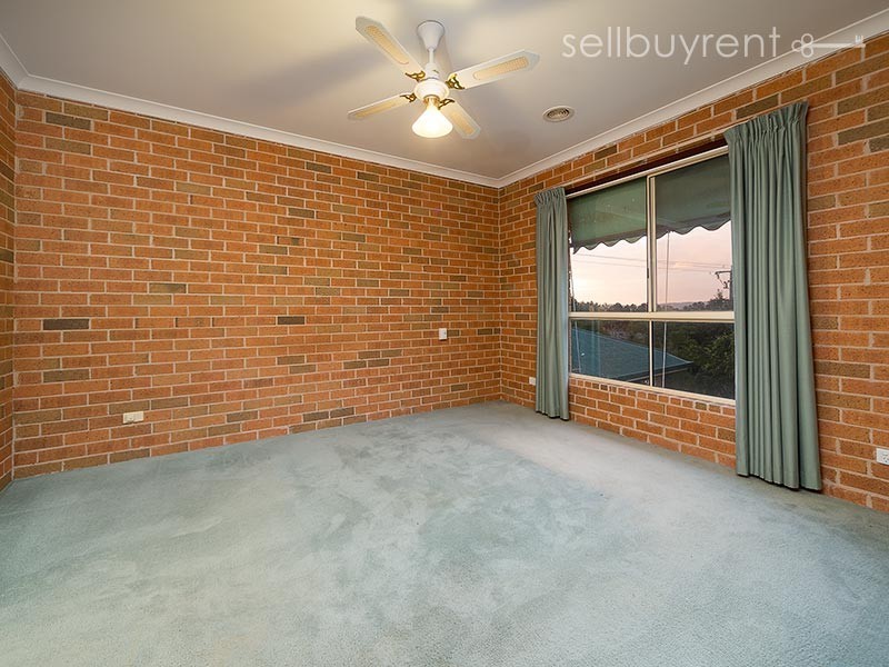 1 HELSINGOR AVENUE, Wodonga VIC 3690
