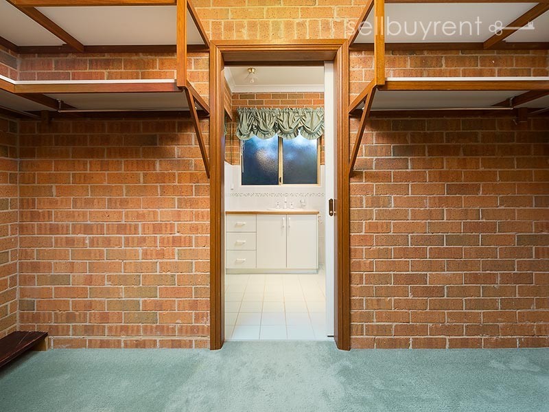 1 HELSINGOR AVENUE, Wodonga VIC 3690