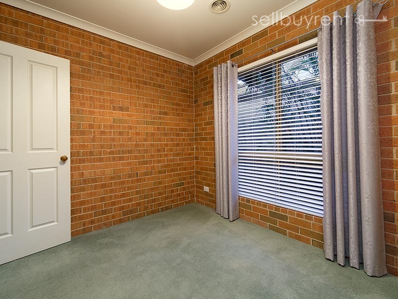 1 HELSINGOR AVENUE, Wodonga VIC 3690