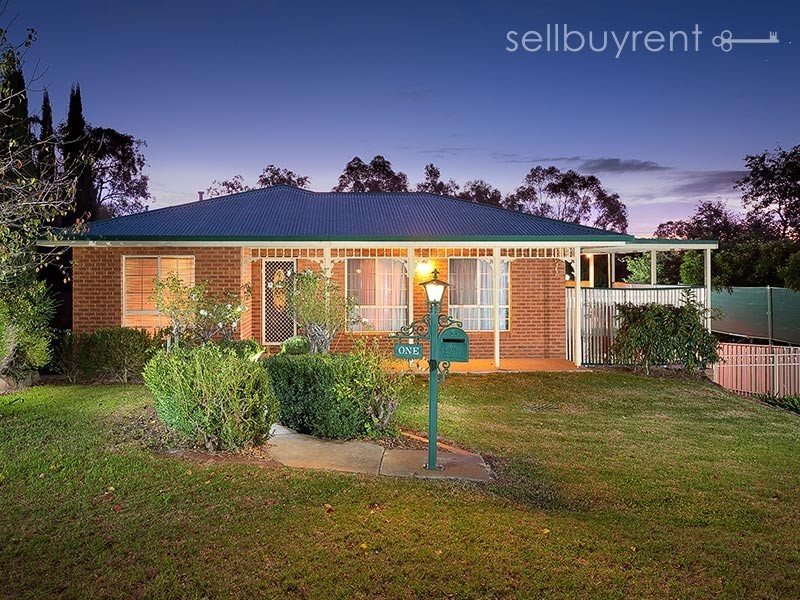 1 HELSINGOR AVENUE, Wodonga VIC 3690