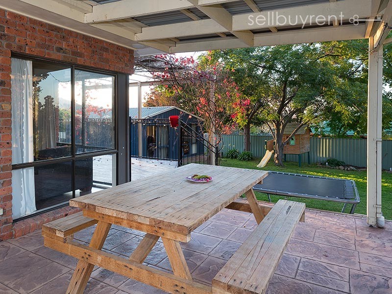 23 MCCULLOCH CRESCENT, Wodonga VIC 3690