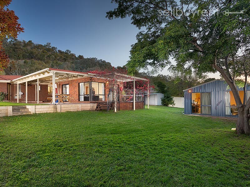 23 MCCULLOCH CRESCENT, Wodonga VIC 3690