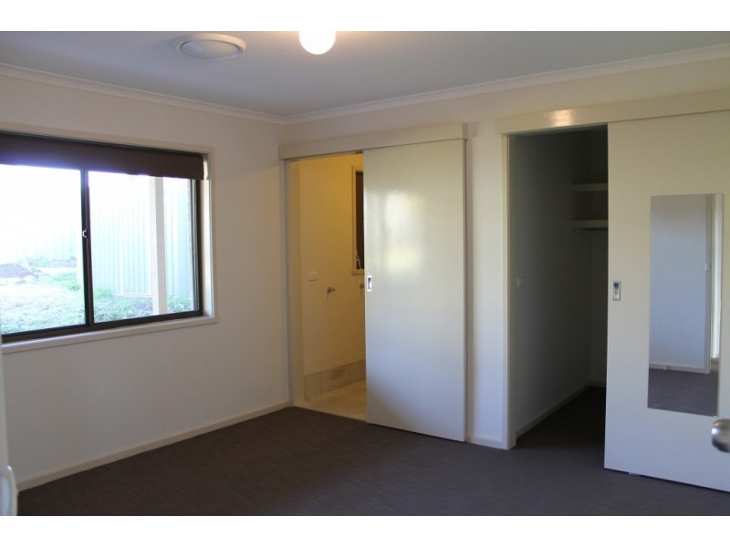 37 CRAIG DRIVE, Bellbridge VIC 3691