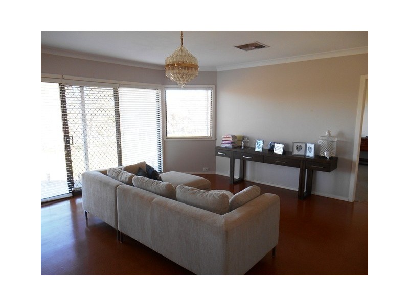 403 CARLMA CRESCENT, Lavington NSW 2641