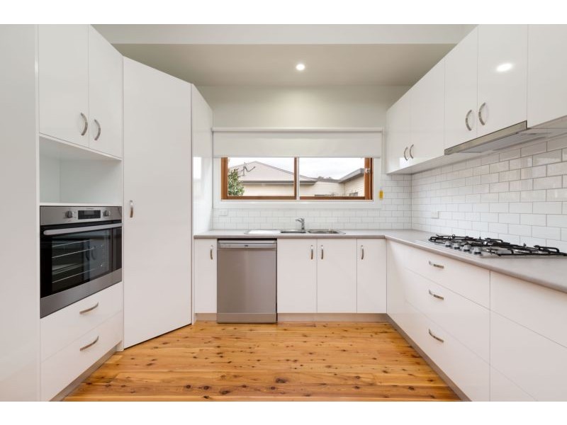 16 CHENERY STREET, Wodonga VIC 3690