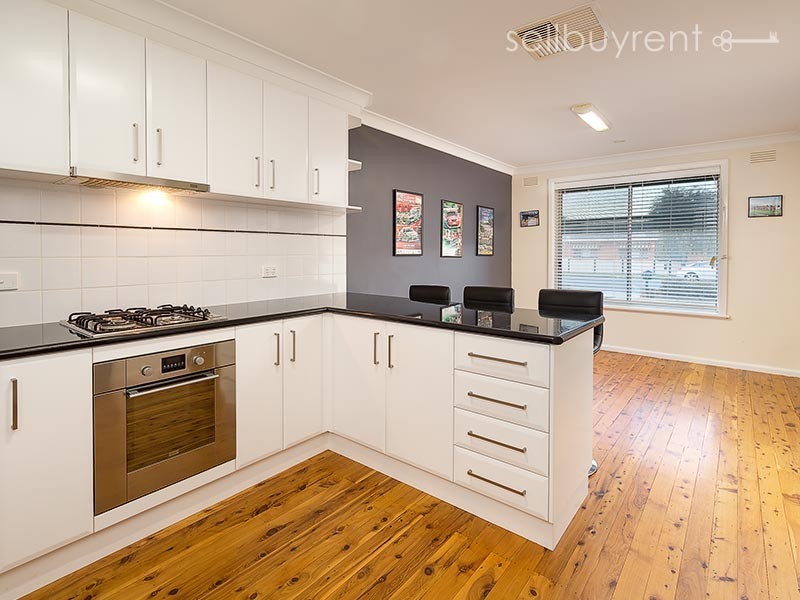 3 LOWANNA, Wodonga VIC 3690