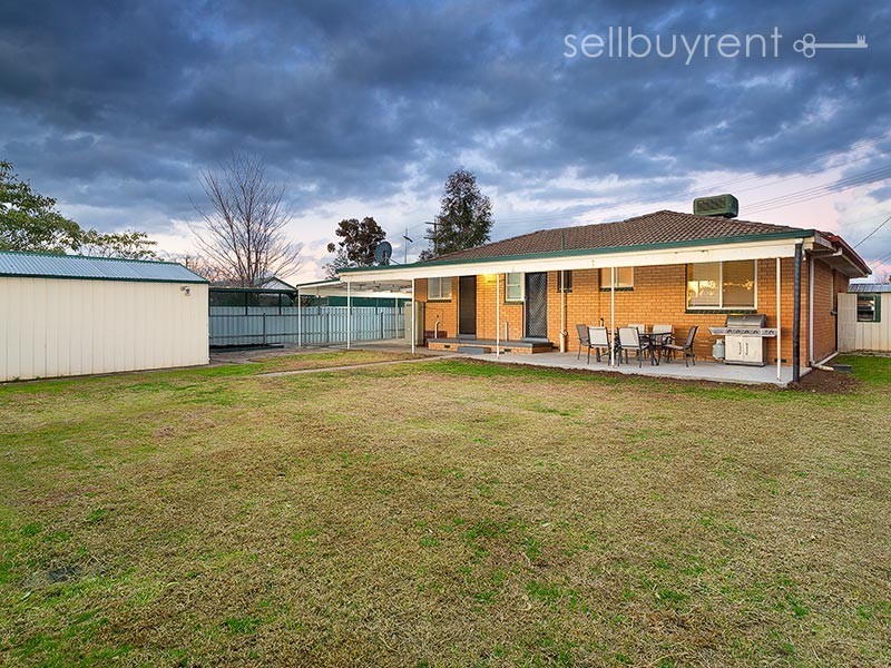 3 LOWANNA, Wodonga VIC 3690