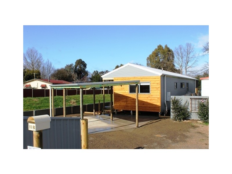 10B CONNESS STREET, Chiltern VIC 3683