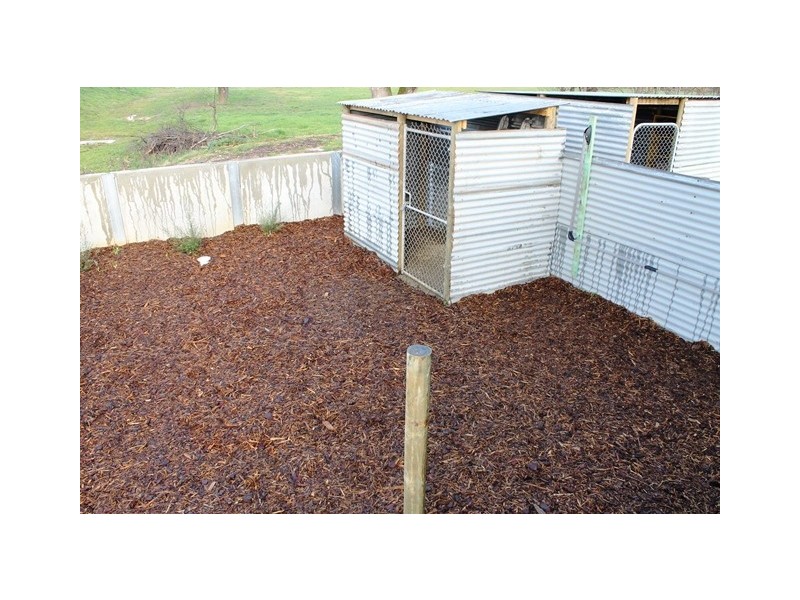 10B CONNESS STREET, Chiltern VIC 3683